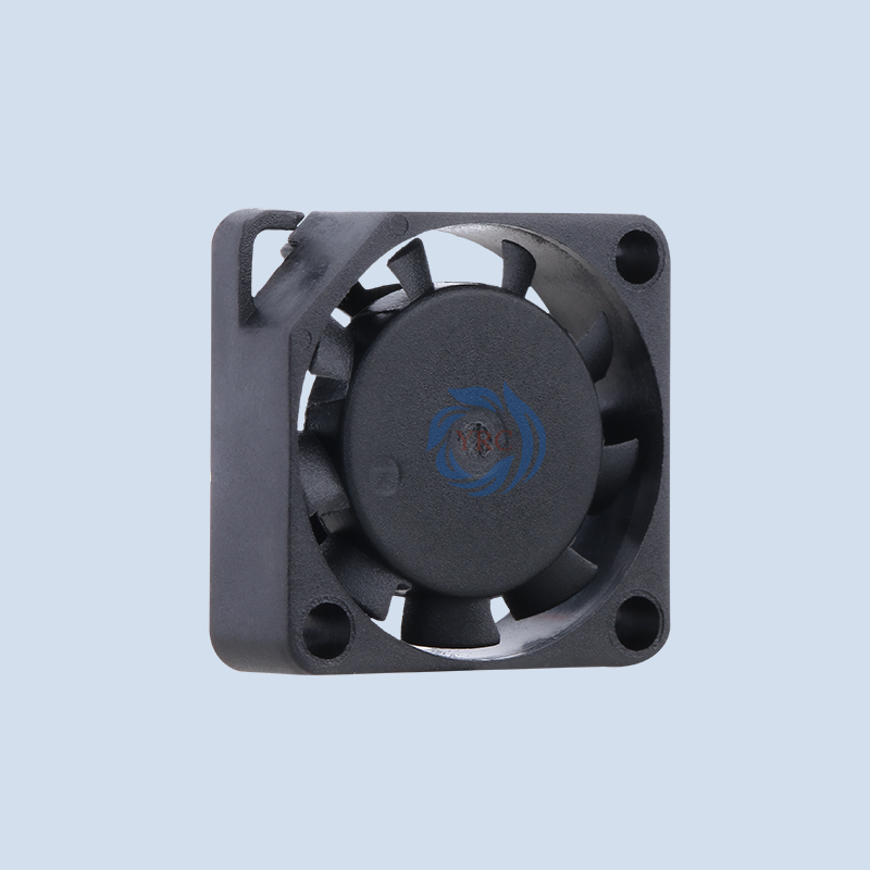 散熱風(fēng)扇外部出風(fēng)口的排風(fēng)效果與哪些因素有關(guān)？